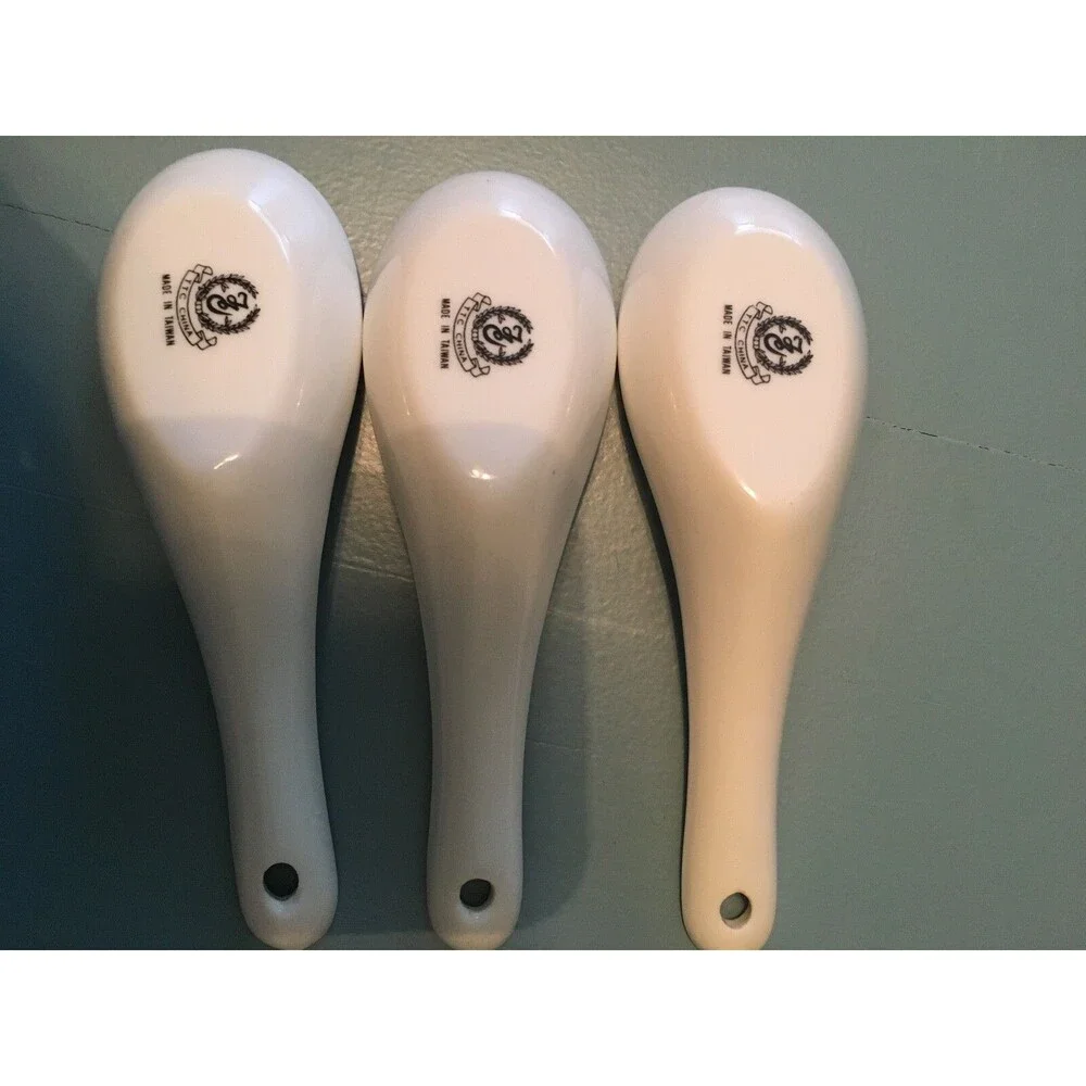 3 CHINESE CERAMIC White Spoons 6